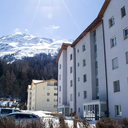 Swissme - 100qm - Balkon - 2 Baeder - Parkplatz - Fussbodenheizung *